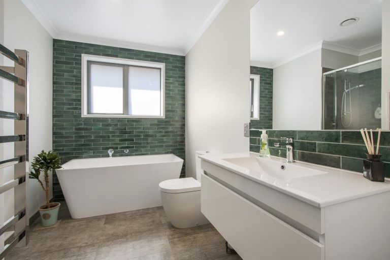 Photo of property in 6 Herring Place, Omokoroa, 3114