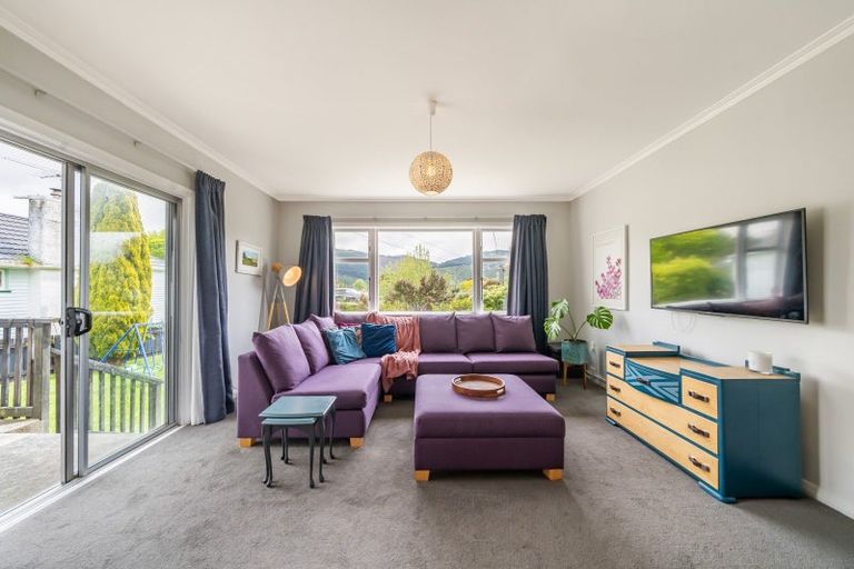 Photo of property in 14 Pempsey Street, Silverstream, Upper Hutt, 5019