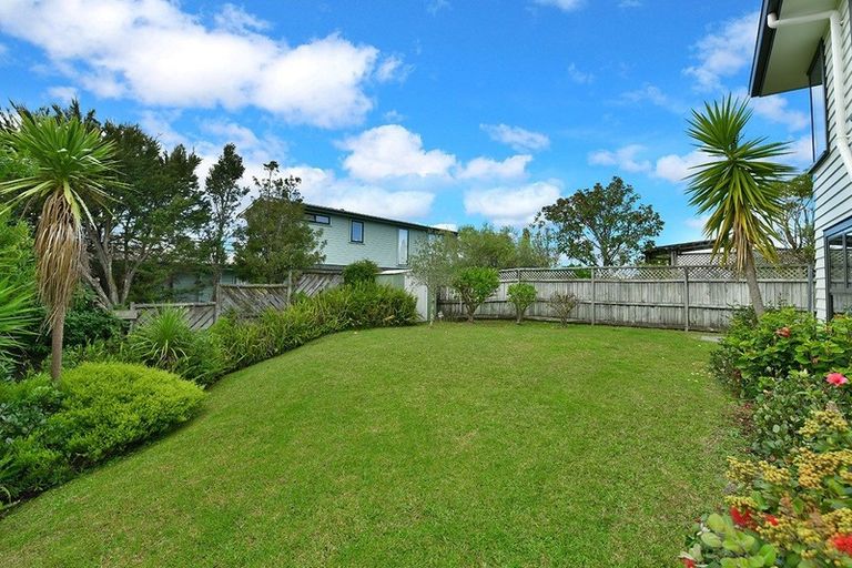 Photo of property in 22 Wentwood Place, Torbay, Auckland, 0630