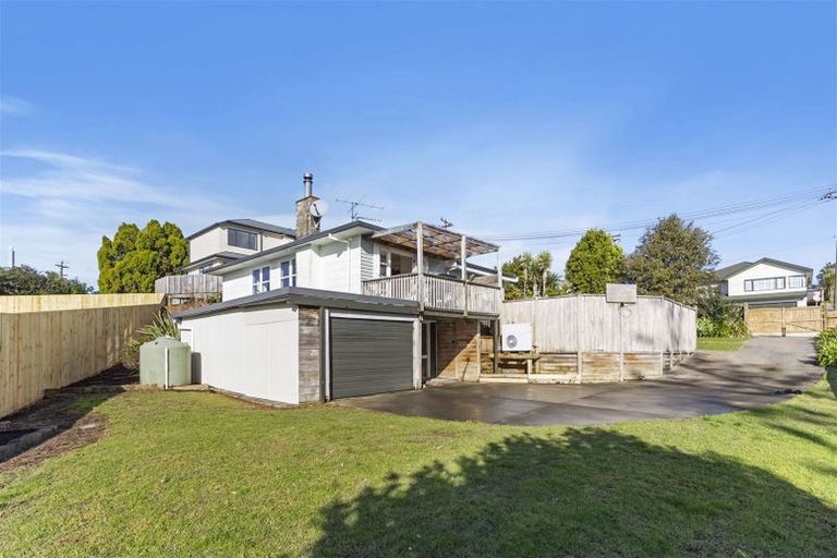 Photo of property in 3 Aeroview Drive, Beach Haven, Auckland, 0626
