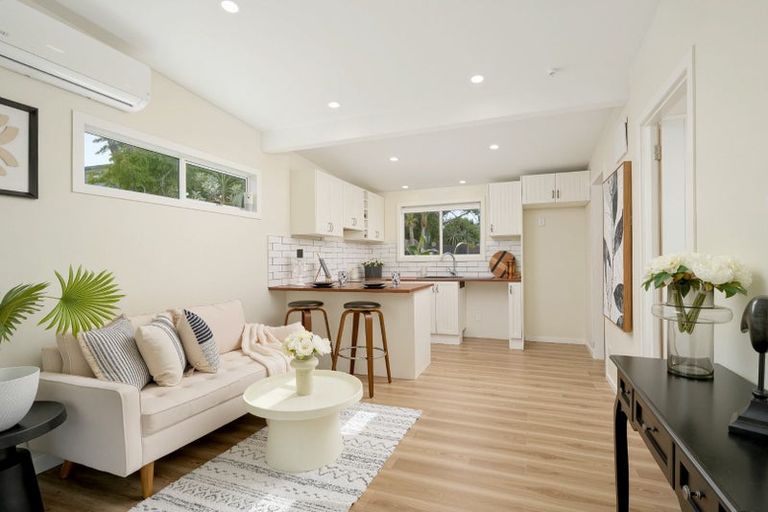 Photo of property in 3/176 Henderson Valley Road, Henderson, Auckland, 0612