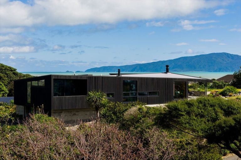 Photo of property in 94 Paetawa Road, Peka Peka, Waikanae, 5391