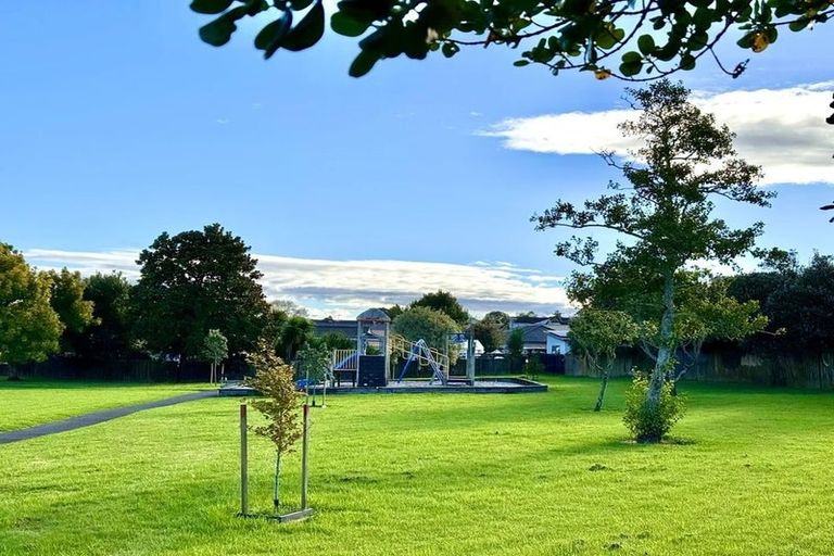 Photo of property in 2/147 Gills Road, Half Moon Bay, Auckland, 2014