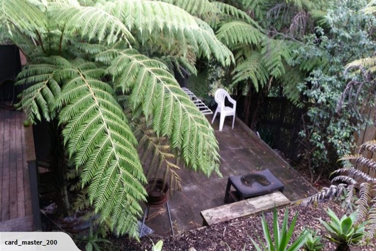 Photo of property in 16a Vonnell Place, Birkdale, Auckland, 0626