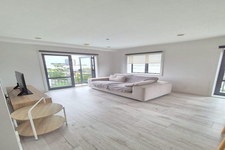 Photo of property in 3a/10 Crown Lynn Place, New Lynn, Auckland, 0600