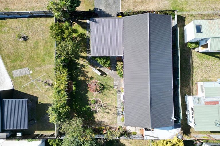 Photo of property in 8b Te Awa Street, Foxton Beach, Foxton, 4815