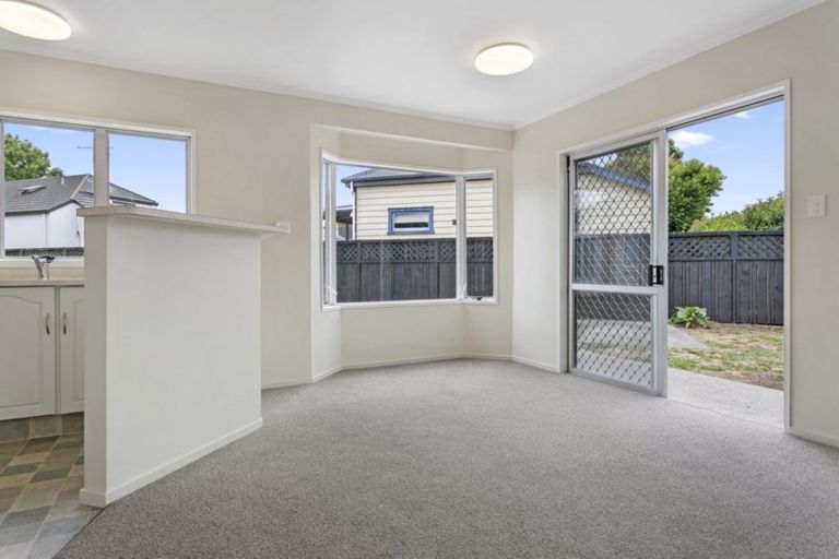 Photo of property in 122b Victoria Street, Cambridge, 3434