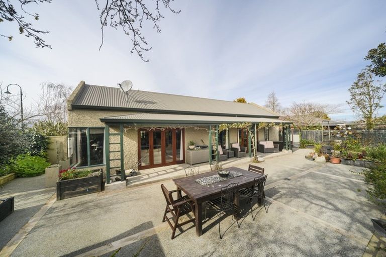 Photo of property in 1 Strachan Way, Highbury, Palmerston North, 4412