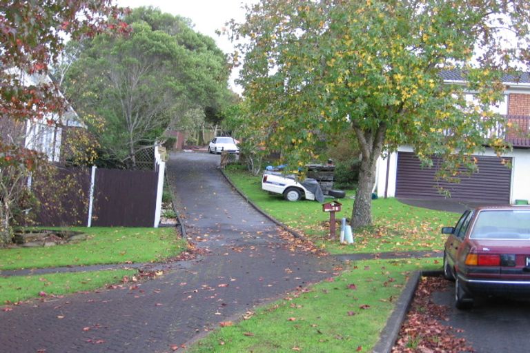 Photo of property in 25 Orinda Close, Botany Downs, Auckland, 2010