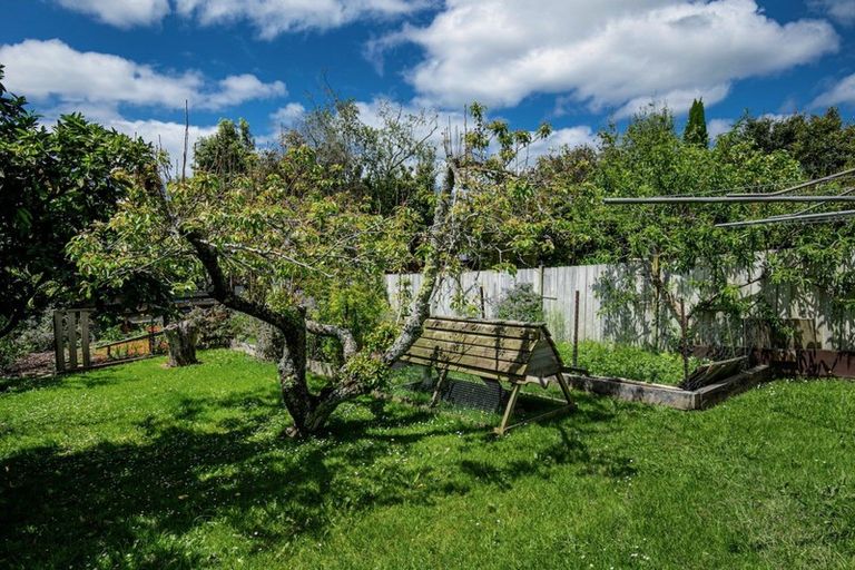 Photo of property in 6 Fairway Avenue, Red Beach, 0932