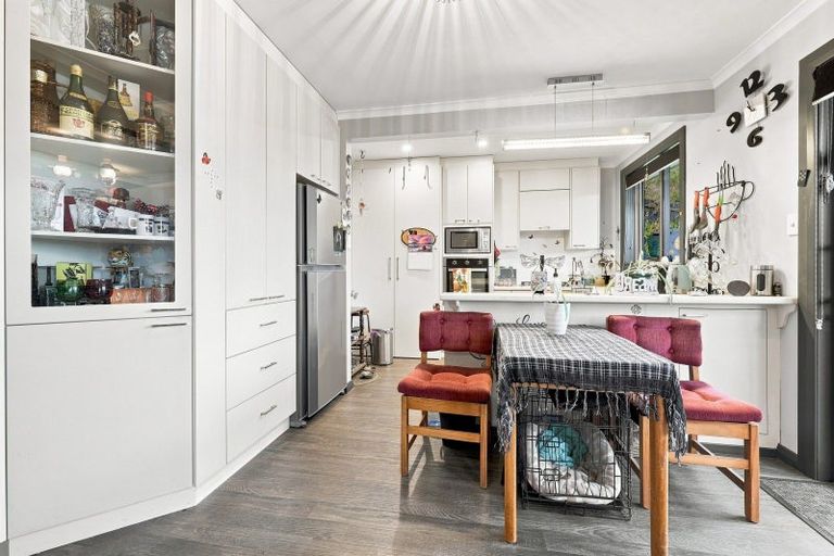 Photo of property in 166a Main South Road, Green Island, Dunedin, 9018