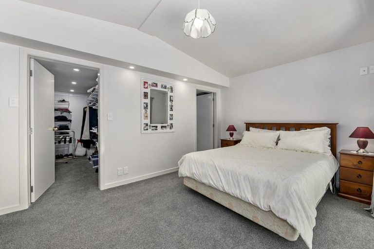 Photo of property in 57 Blue Mountains Road, Pinehaven, Upper Hutt, 5019