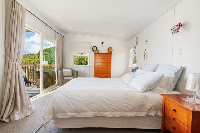 Photo of property in 24 Wehiwehi Road, Matapouri, Whangarei, 0173