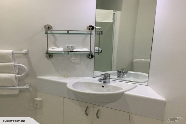 Photo of property in Terrace Garden Apartments, 13d/120 The Terrace, Wellington Central, Wellington, 6011