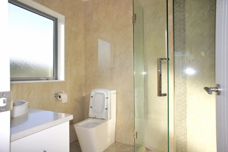 Photo of property in 39d Point View Drive, East Tamaki Heights, Auckland, 2016