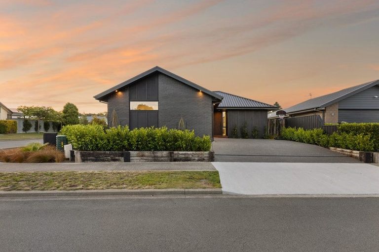 Photo of property in 2 Kokopu Street, Pegasus, 7612