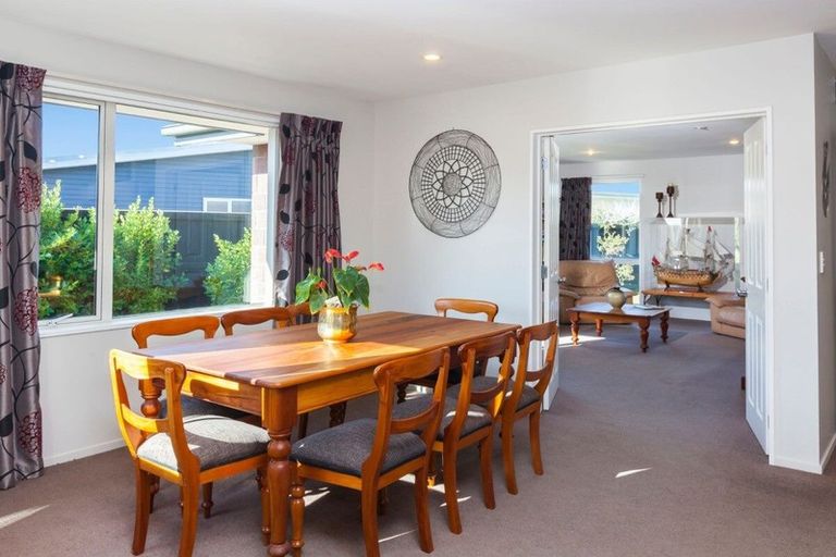 Photo of property in 14 Prebblewood Drive, Prebbleton, 7604