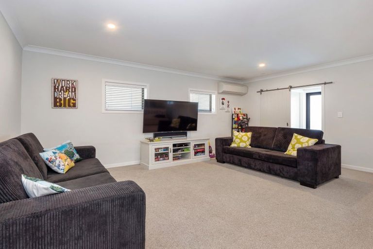 Photo of property in 157 Marine Parade, Mount Maunganui, 3116