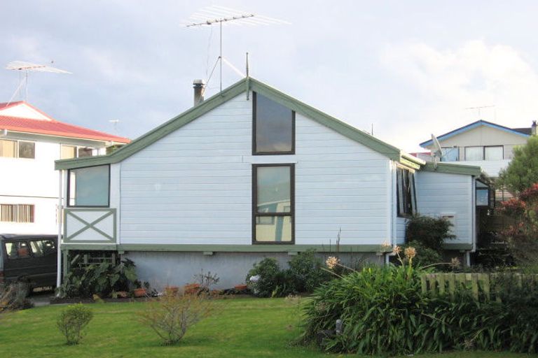 Photo of property in 7 Hinemoa Place, Snells Beach, 0920