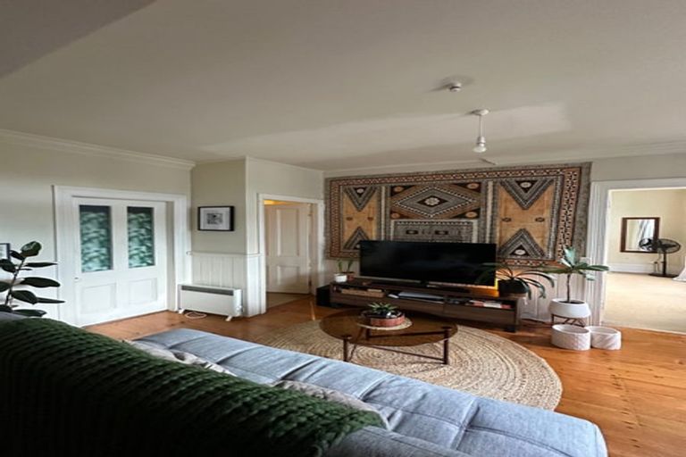 Photo of property in 13 Tinakori Road, Thorndon, Wellington, 6011