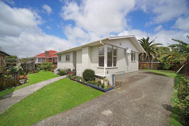 Photo of property in 34 Steven Street, Mangere East, Auckland, 2024