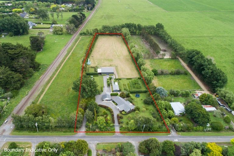 Photo of property in 33 Cloverlea Road, Westbrook, Palmerston North, 4475