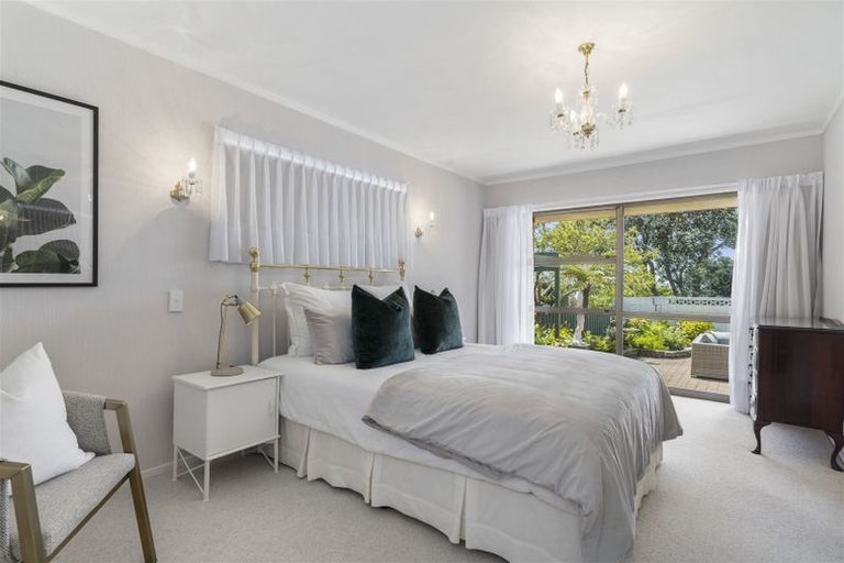 Photo of property in 2/26 Tui Glen Road, Birkenhead, Auckland, 0626