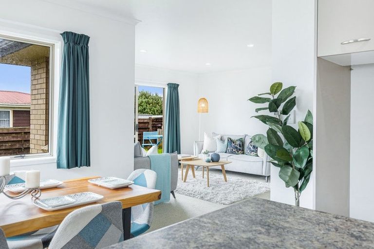 Photo of property in 25a Sylvan Crescent, Te Atatu South, Auckland, 0610