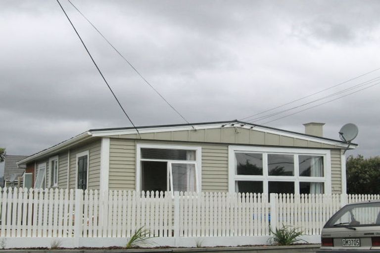 Photo of property in 131a Seaview Road, Paraparaumu Beach, Paraparaumu, 5032