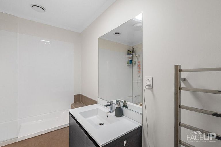 Photo of property in 28 Rahopuru Road, Westgate, Auckland, 0614