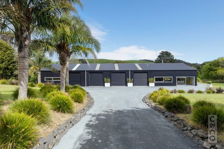Photo of property in 69a Waikoukou Valley Road, Waimauku, 0882