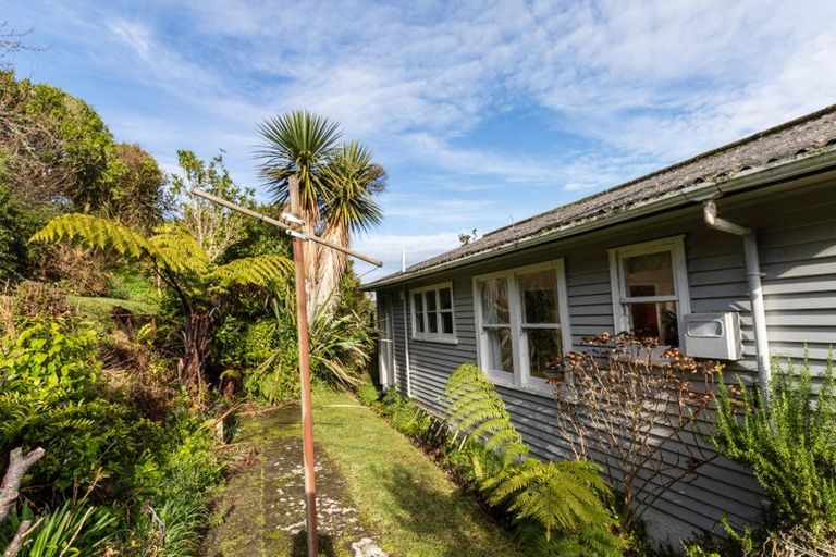 Photo of property in 6 Montgomery Avenue, Karori, Wellington, 6012