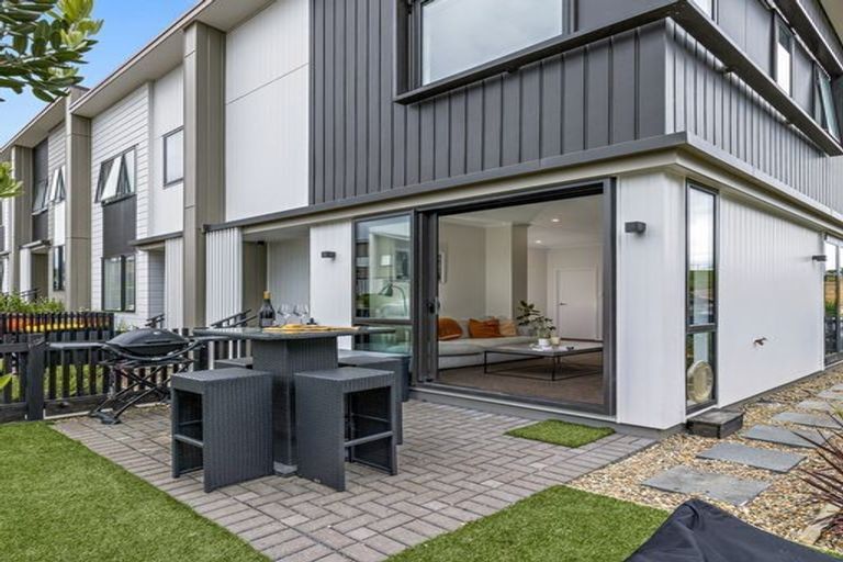 Photo of property in 1 Pukewhero Rise, Westgate, Auckland, 0614