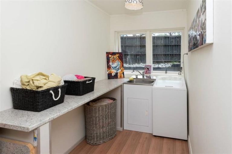 Photo of property in 83 Alexander Street, Cockle Bay, Auckland, 2014