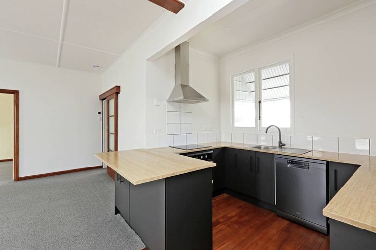 Photo of property in 223 Grove Road, Mayfair, Hastings, 4122