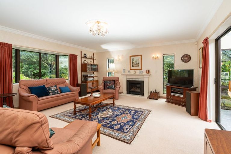 Photo of property in 2 Lavinia Grove, Waikanae Beach, Waikanae, 5036