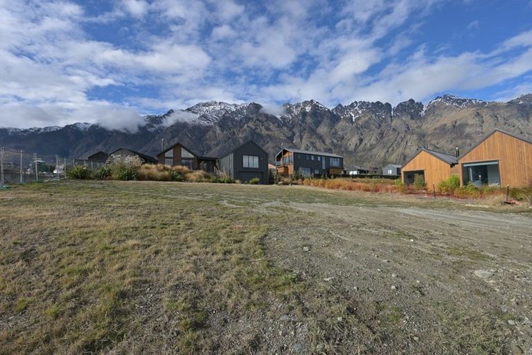 Photo of property in 5 Falconer Rise, Jacks Point, Queenstown, 9371
