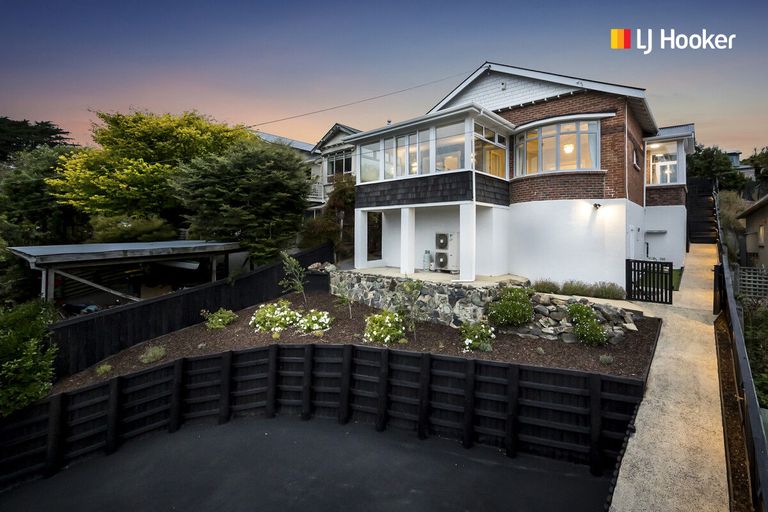 Photo of property in 12 Highcliff Road, Andersons Bay, Dunedin, 9013