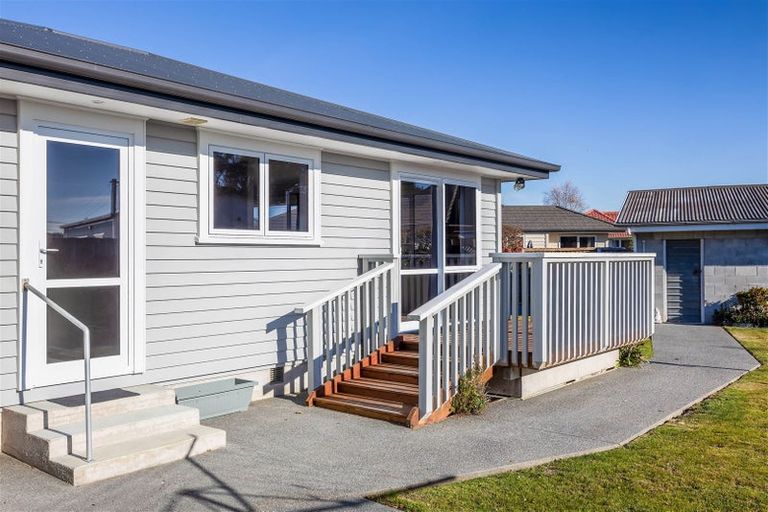 Photo of property in 23 Bideford Place, Dallington, Christchurch, 8061