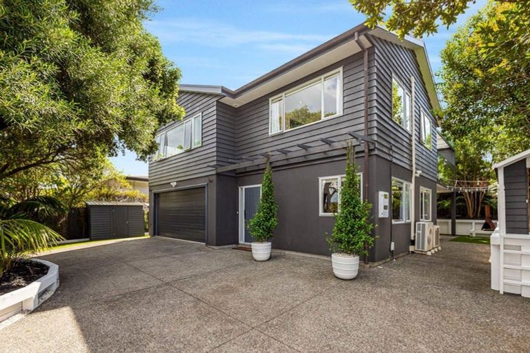 Photo of property in 4 Brandon Road, Manly, Whangaparaoa, 0930