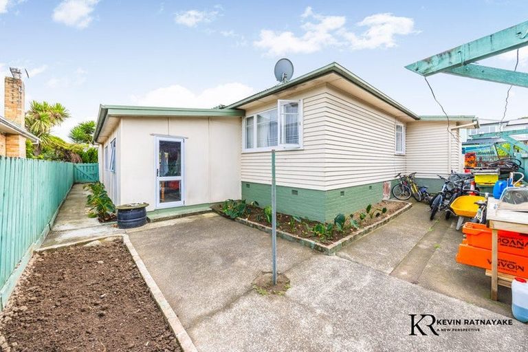 Photo of property in 1/2 Barrie Avenue, Papatoetoe, Auckland, 2025
