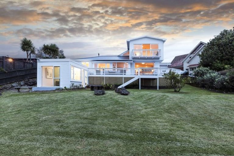 Photo of property in 79 Ferry Parade, Herald Island, Auckland, 0618