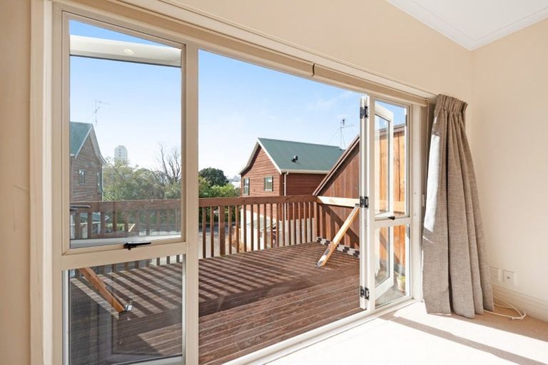 Photo of property in 11/5 Malcolm Lane, Thorndon, Wellington, 6011