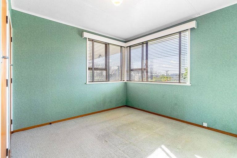 Photo of property in 36 Sullivan Avenue, Mangere Bridge, Auckland, 2022