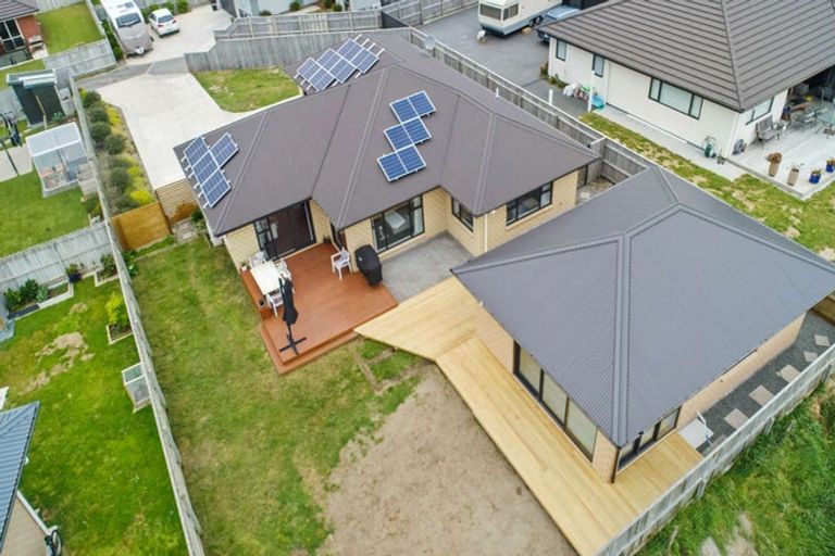 Photo of property in 21 Story Street, Foxton Beach, Foxton, 4815