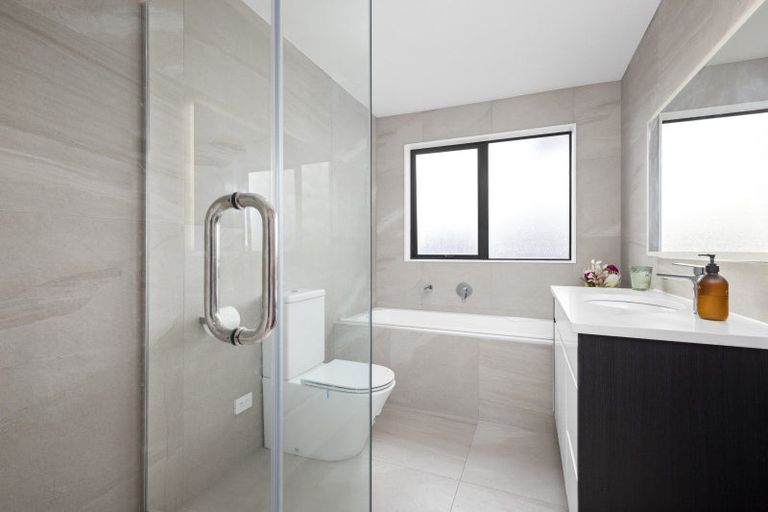 Photo of property in 54 Eighth View Avenue, Beachlands, Auckland, 2018