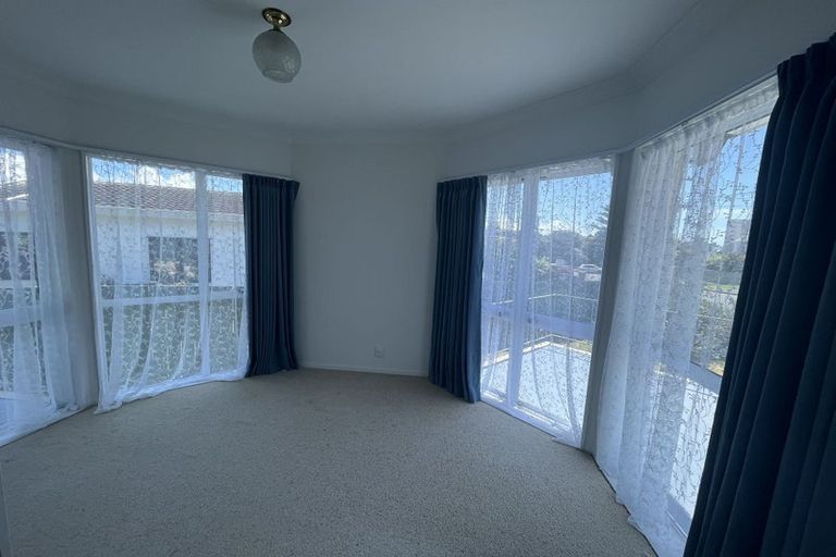 Photo of property in 1/5 Fenwick Avenue, Milford, Auckland, 0620
