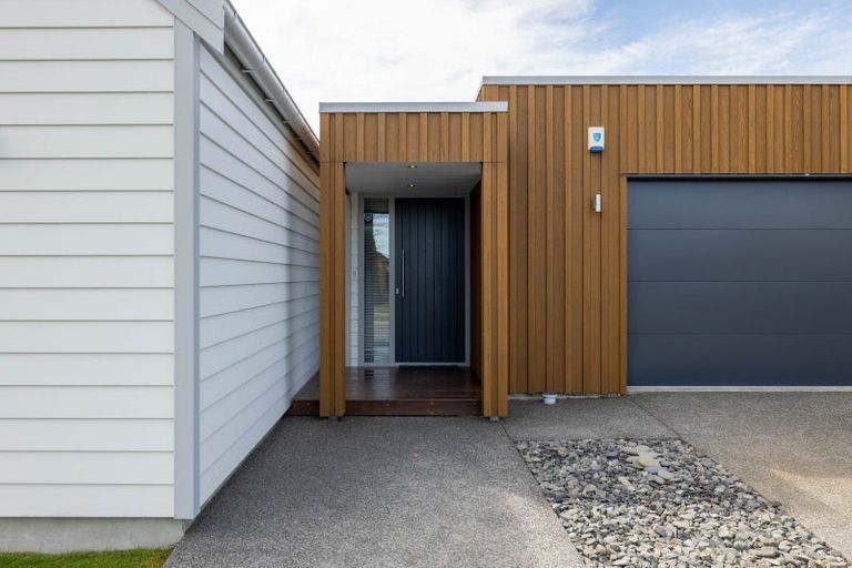 Photo of property in 20 Sandown Boulevard, Rangiora, 7400