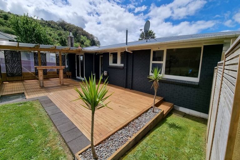 Photo of property in 37 Park Road, Western Heights, Rotorua, 3015