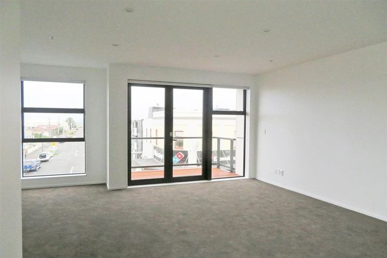 Photo of property in The Firemans Apartments, 104/321 Jackson Street, Petone, Lower Hutt, 5012